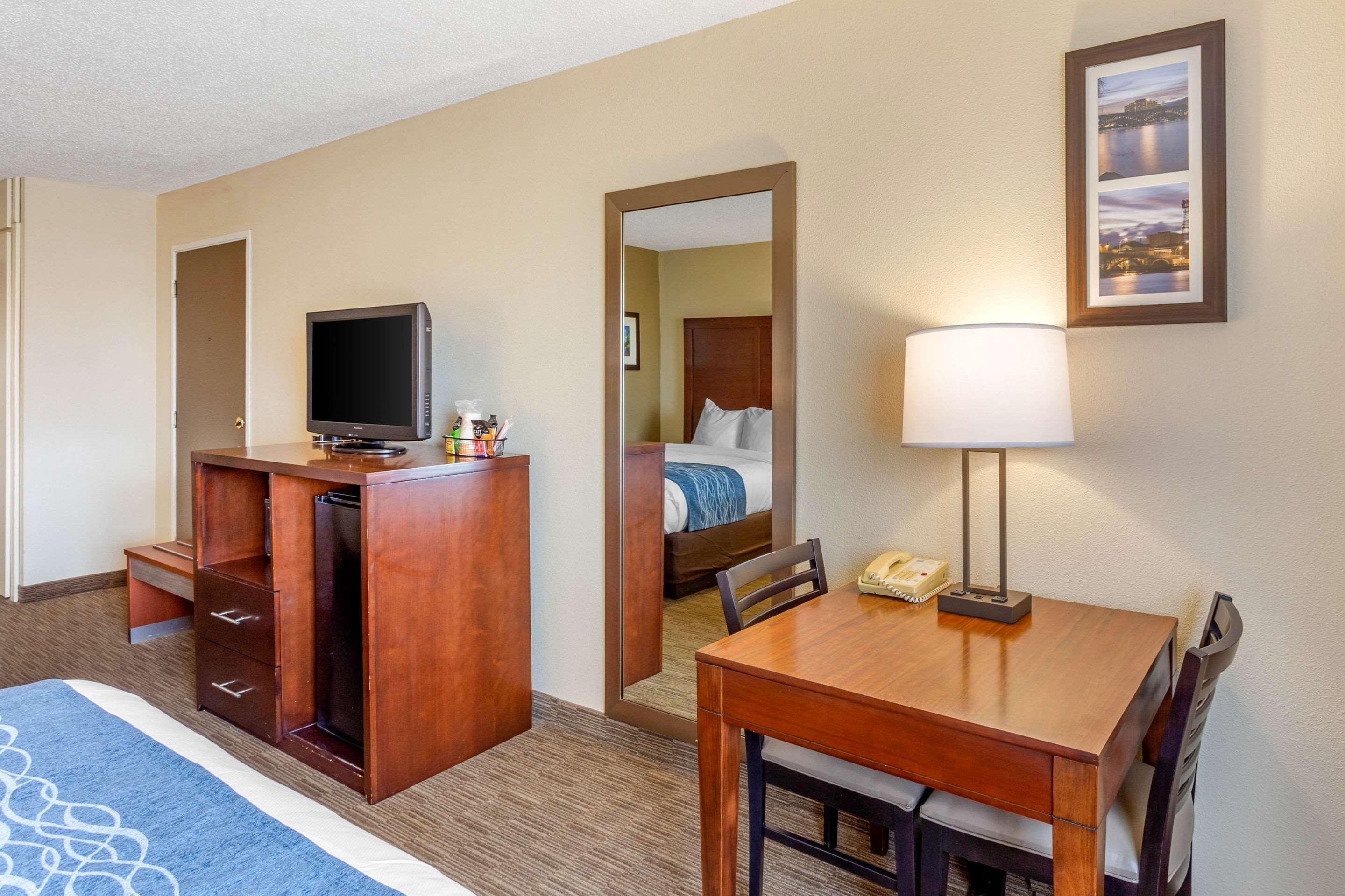 Comfort Inn Rockford Near Casino District Esterno foto
