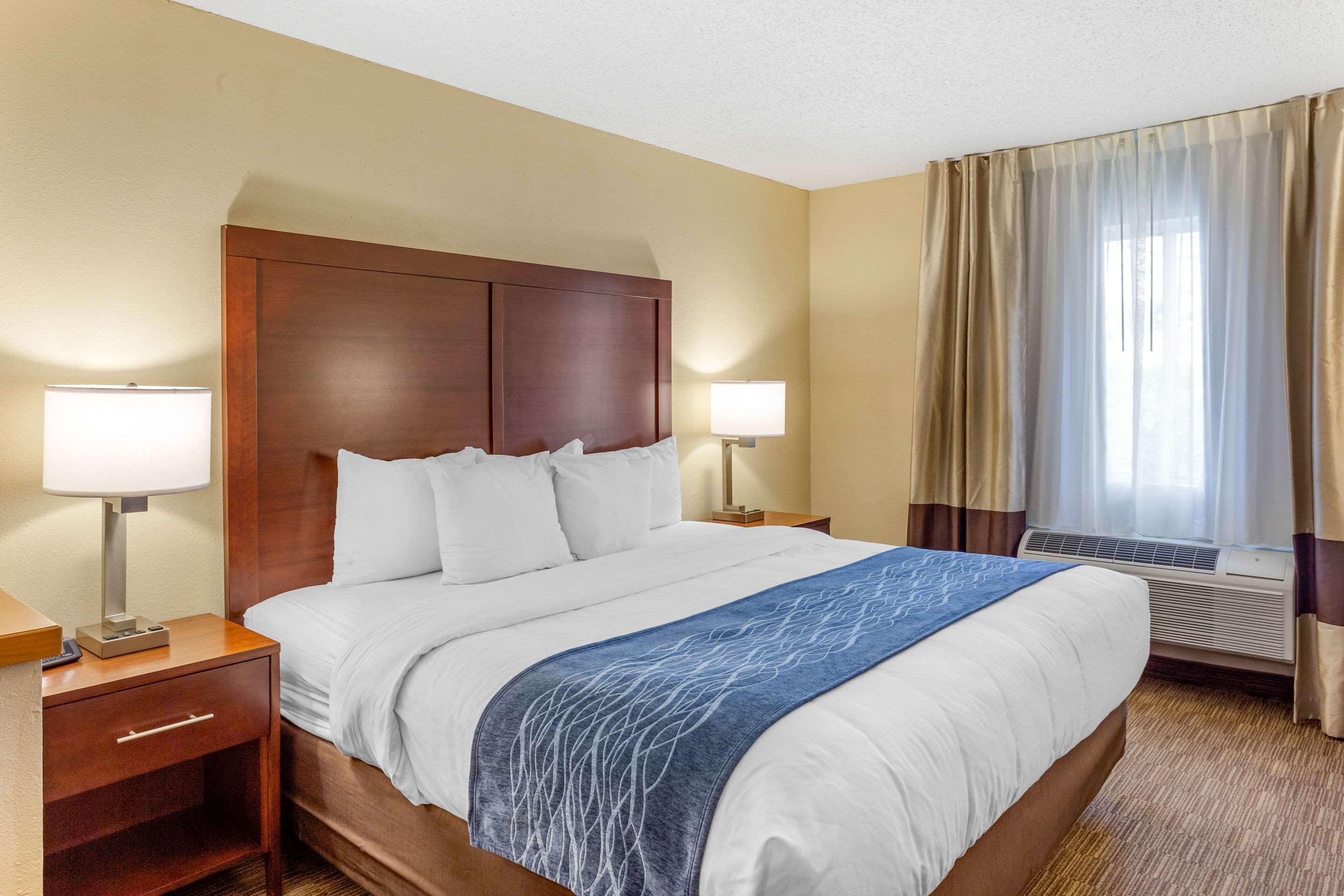 Comfort Inn Rockford Near Casino District Esterno foto
