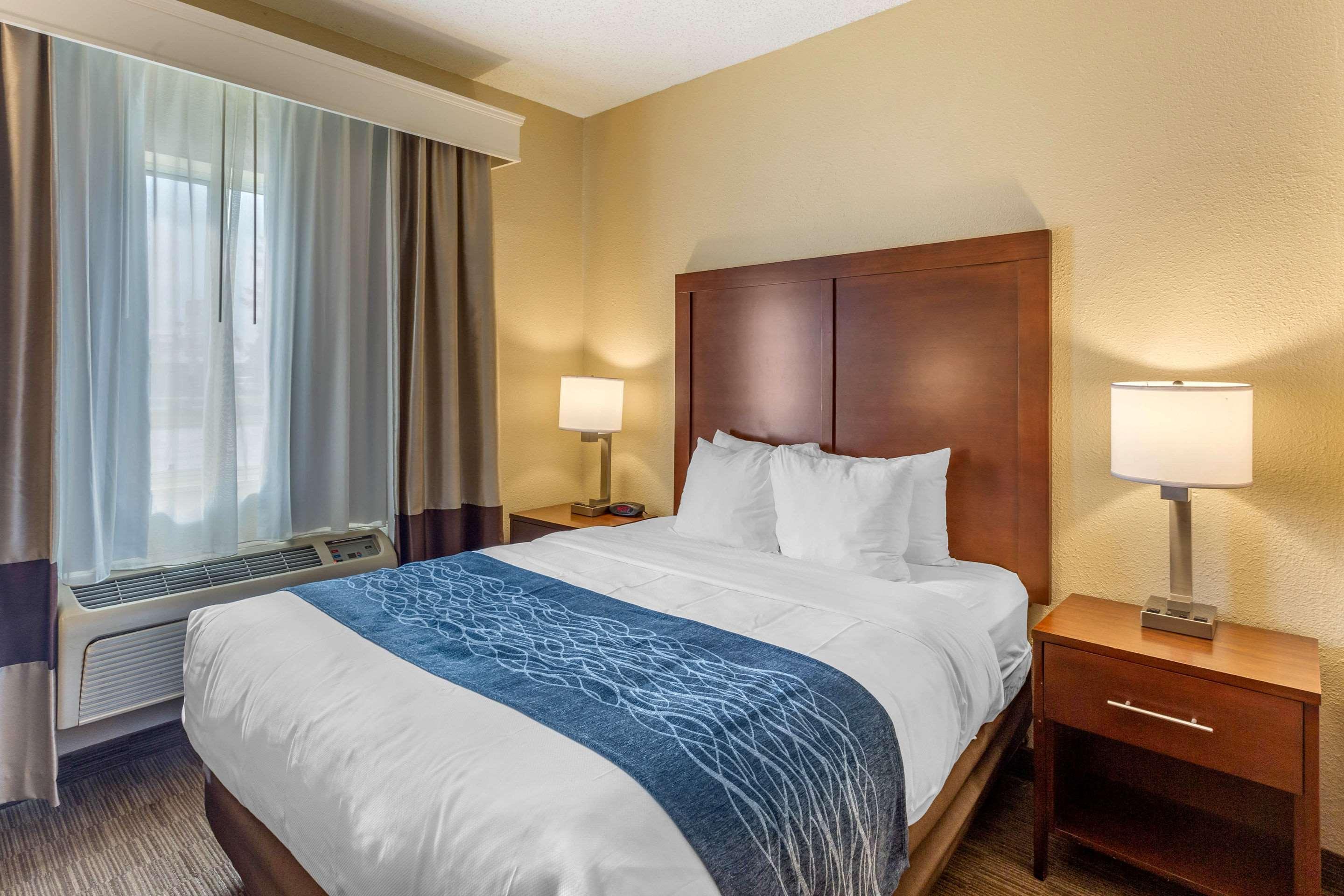 Comfort Inn Rockford Near Casino District Esterno foto