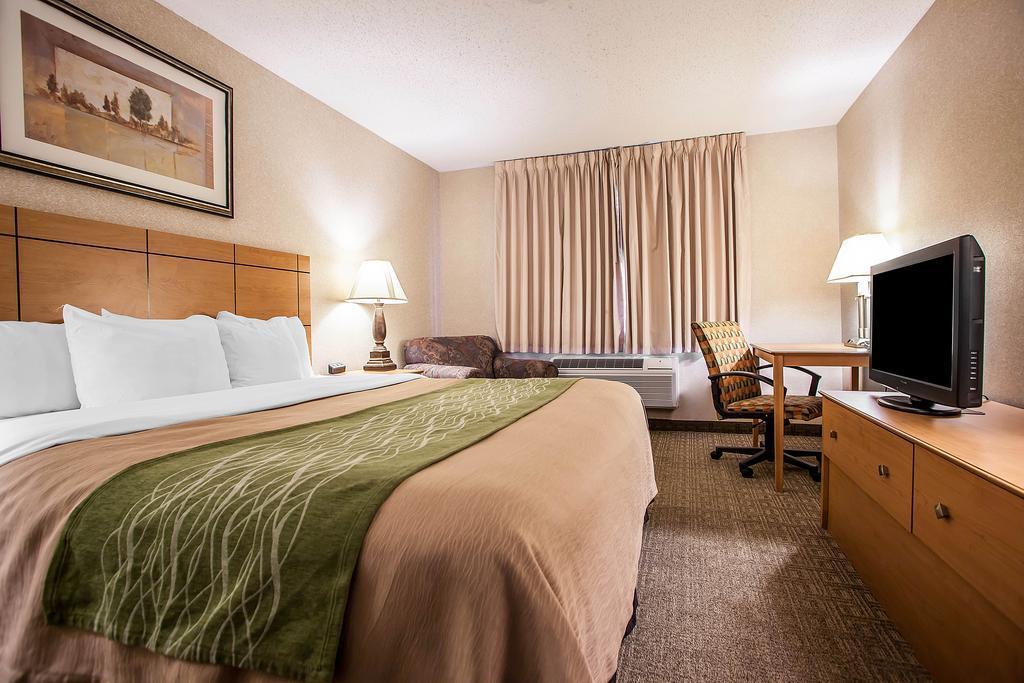 Comfort Inn Rockford Near Casino District Esterno foto
