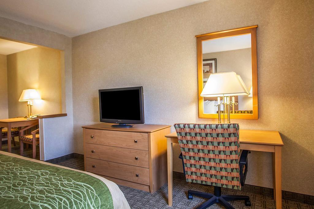 Comfort Inn Rockford Near Casino District Esterno foto