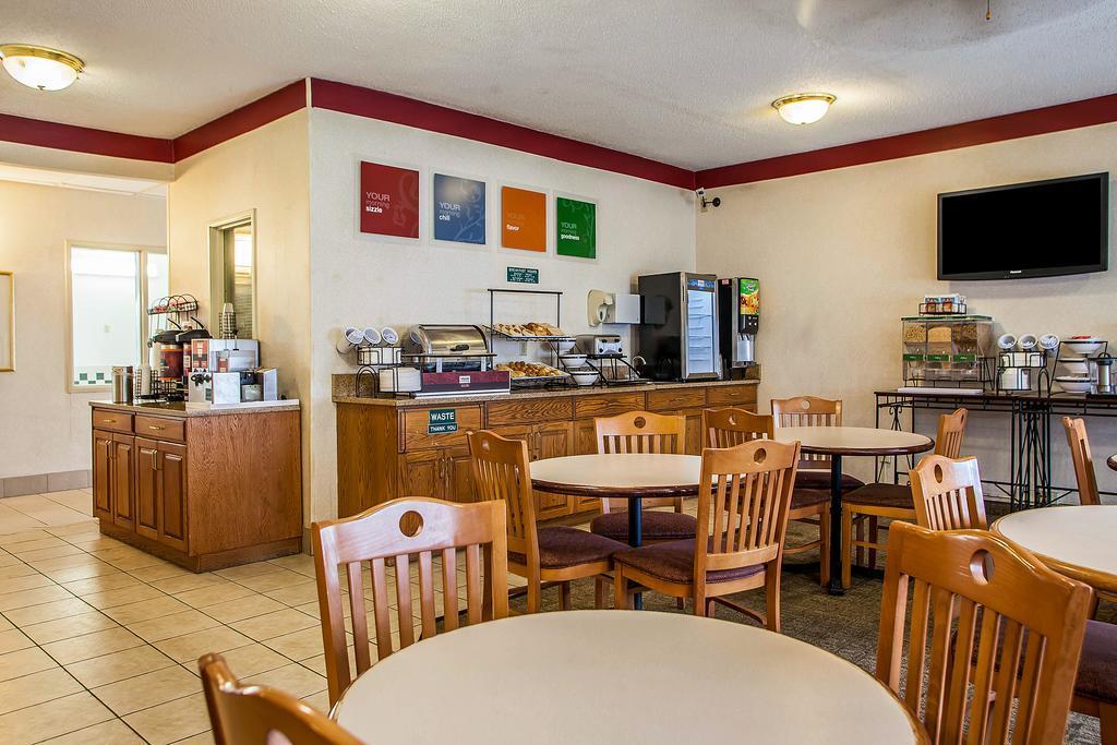Comfort Inn Rockford Near Casino District Esterno foto