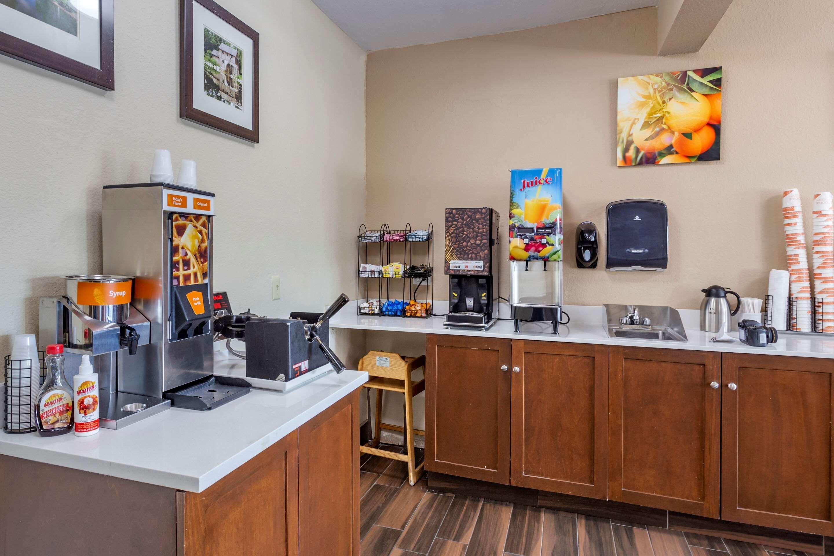 Comfort Inn Rockford Near Casino District Esterno foto