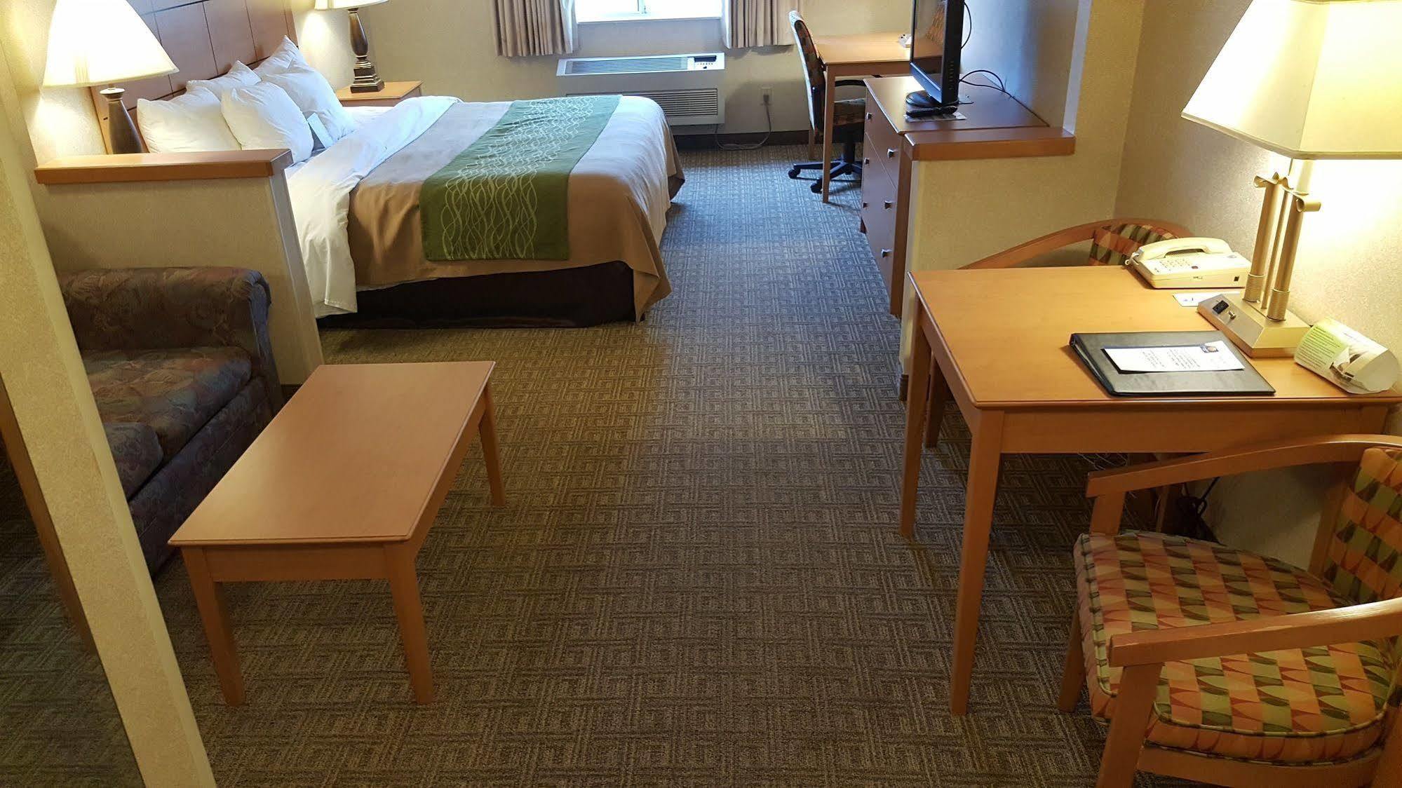 Comfort Inn Rockford Near Casino District Esterno foto